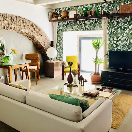 Apartamento Old Stables Chiado - 1 Bedroom In The Heart Of *