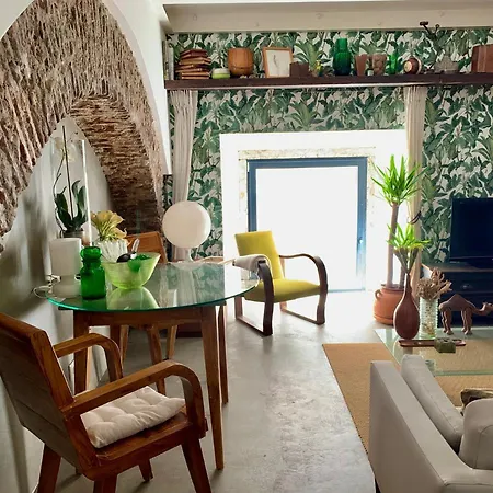 Apartamento Old Stables Chiado - 1 Bedroom In The Heart Of